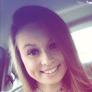 Meet your Posher, Kara